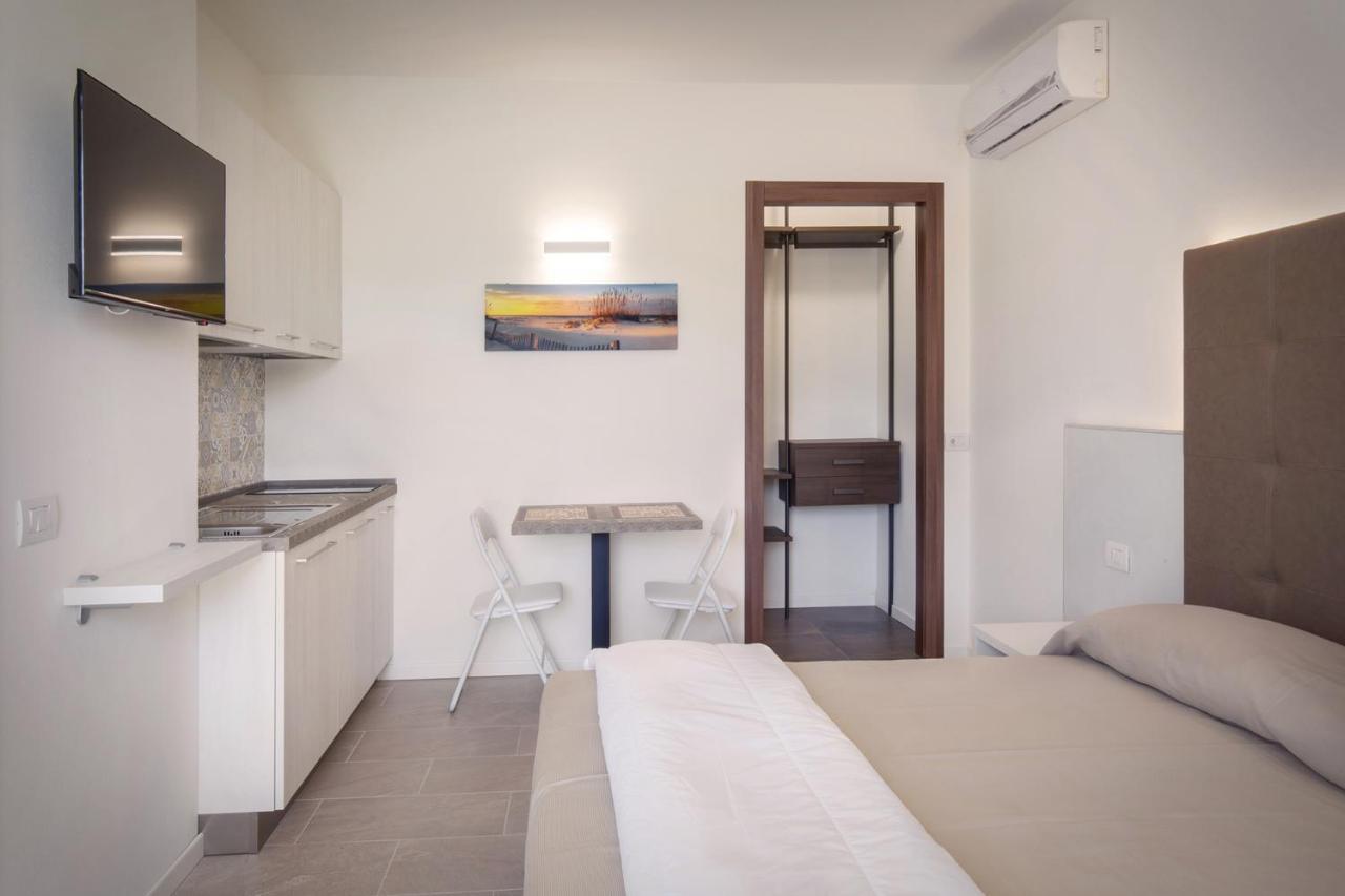 Villa Aurora-Holiday Home Apt3 Bardolino Bagian luar foto